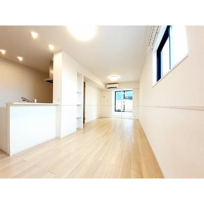 ファルファーラ　Ⅰ 101【管理NO：1-026910701-01010】 ★家具家電は申し込み後に搬入します★ ★2026年11月中旬入居可能★の物件写真2