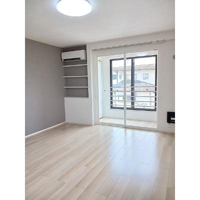 フローラコート 207【管理NO：1-025178701-02060】 ★家具家電は申し込み後に搬入します 2026年07月下旬入居可能の物件写真2