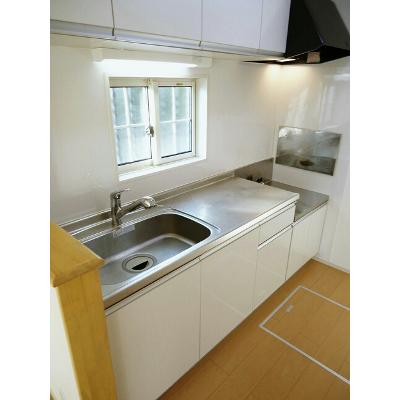 スクエア２１ 103【管理NO：1-017070701-01030】 ★家具家電は申し込み後に搬入します 2026年09月中旬入居可能の物件写真3