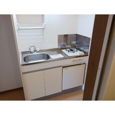 プラティークあらこ 201【管理NO：1-009436201-02010】 ★家具家電は申し込み後に搬入します 2026年08月下旬入居可能の物件写真3