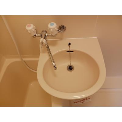 プラティークあらこ 201【管理NO：1-009436201-02010】 ★家具家電は申し込み後に搬入します 2026年08月下旬入居可能の物件写真6