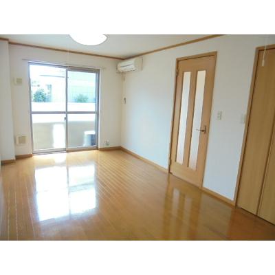 プリムローズ 105【管理NO：1-013414601-01040】 ★家具家電は申し込み後に搬入します 2026年08月下旬入居可能の物件写真2