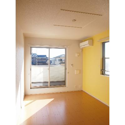 フォーリーフ 205【管理NO：1-018777901-02040】 ★家具家電は申し込み後に搬入します 2026年08月上旬入居可能の物件写真2