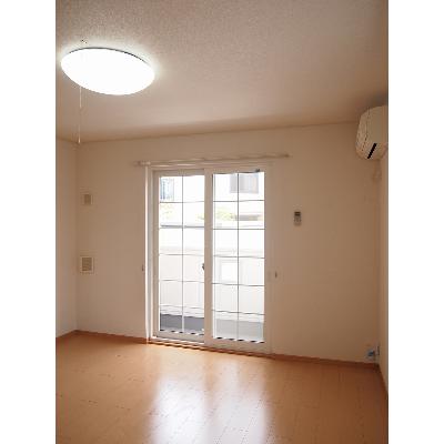ユースハイム　Ⅱ 103【管理NO：1-014878401-01030】 ★家具家電は申し込み後に搬入します★ ★2026年08月下旬入居可能★の物件写真2