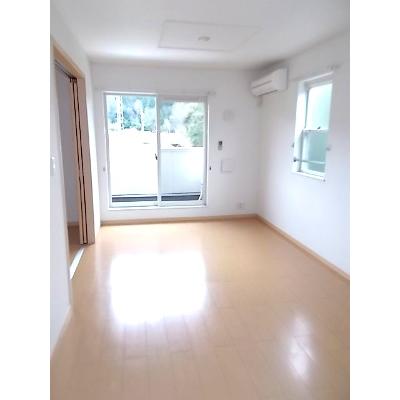 ロマネクスⅡ 201【管理NO：1-015275101-02010】 ★家具家電は申し込み後に搬入します 2026年09月上旬入居可能の物件写真2