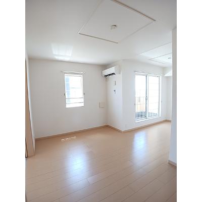ソレイユＢ 202【管理NO：1-016933402-02020】 ★家具家電は申し込み後に搬入します 2026年07月下旬入居可能の物件写真2
