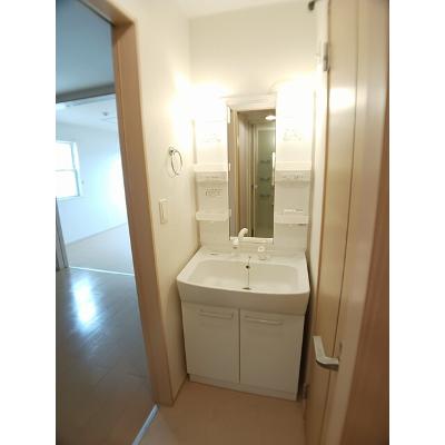 ラ　グリシーナ　Ⅱ 103【管理NO：1-017724202-01030】 ★家具家電は申し込み後に搬入します★の物件写真6