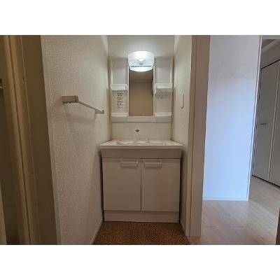 Ｒグレィ　イイヅカ　チューオー 101【管理NO：1-023392701-01010】 ★家具家電は申し込み後に搬入します★の物件写真6