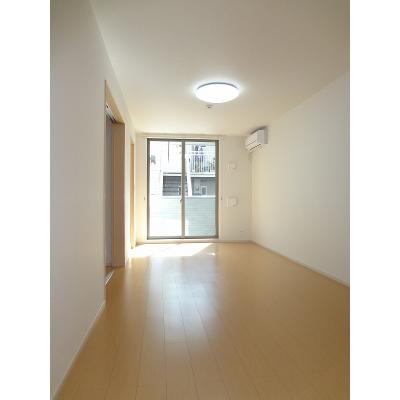クレメント　ゼファー 105【管理NO：1-020513701-01040】 ★家具家電は申し込み後に搬入します★ ★2026年08月下旬入居可能★の物件写真2