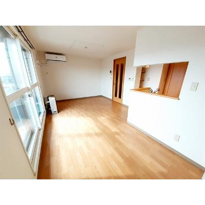 サニー・インプレス 404【管理NO：1-013699601-04040】 ★家具家電は申し込み後に搬入します 2026年08月下旬入居可能の物件写真2