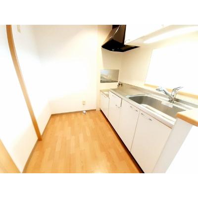 サニー・インプレス 404【管理NO：1-013699601-04040】 ★家具家電は申し込み後に搬入します 2026年08月下旬入居可能の物件写真3