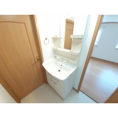 アマールファミーリア 201【管理NO：1-012587001-02010】 ★家具家電は申し込み後に搬入します 2027年04月中旬入居可能の物件写真6