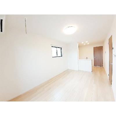 フルラージュ 201【管理NO：1-026179401-02010】 ★家具家電は申し込み後に搬入します 2026年09月中旬入居可能の物件写真2