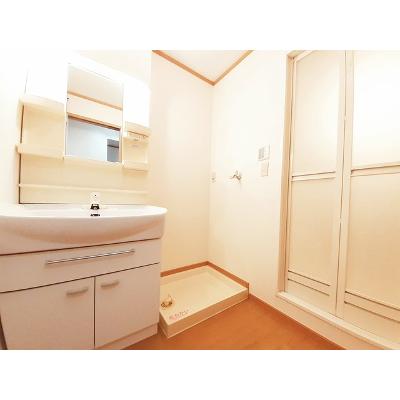 グランフィオーレ 103【管理NO：1-013377001-01030】 ★家具家電は申し込み後に搬入します★の物件写真6