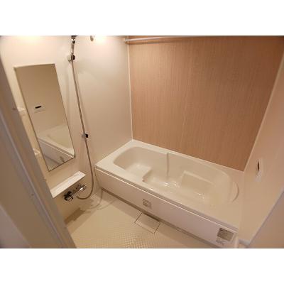 シュガープレミア 102【管理NO：1-028270301-01020】 ★家具家電は申し込み後に搬入します★の物件写真4