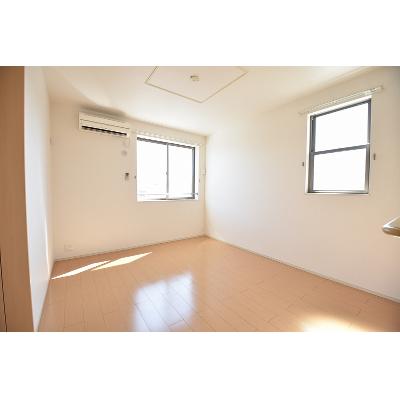 エスパス　コンフォルト 201【管理NO：1-017224601-02010】 ★家具家電は申し込み後に搬入します 2026年08月下旬入居可能の物件写真2