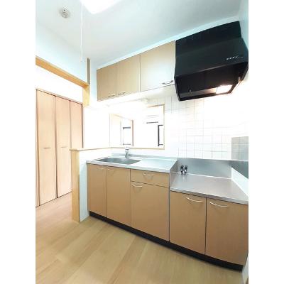 シャルマンコート広沢Ａ 101【管理NO：1-011880901-01010】 ★家具家電は申し込み後に搬入します★の物件写真3