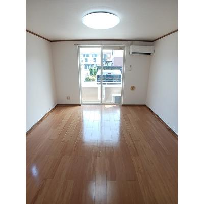サンセールメゾン 101【管理NO：1-011790301-01010】 ★家具家電は申し込み後に搬入します★の物件写真2
