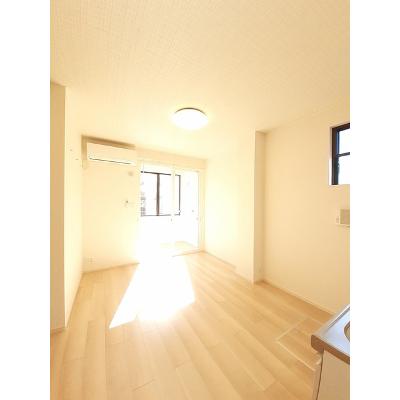 ネオ　シャングリラ 101【管理NO：1-027230501-01010】 ★家具家電は申し込み後に搬入します 2026年08月下旬入居可能の物件写真2