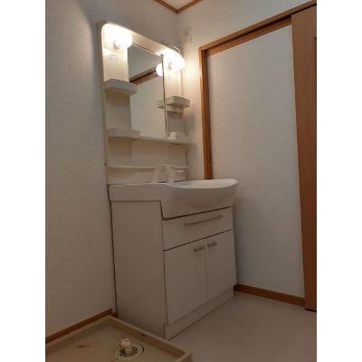 カーサ・レオノール 201【管理NO：1-013353601-02010】 ★家具家電は申し込み後に搬入しますの物件写真6