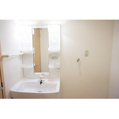 プラドールポートⅠ 101【管理NO：1-003035901-01010】 ★家具家電は申し込み後に搬入します 2026年10月上旬入居可能の物件写真6