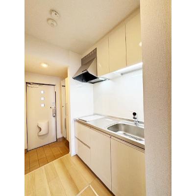 リリー 102【管理NO：1-027486601-01020】 ★家具家電は申し込み後に搬入します★ ★2026年09月中旬入居可能★の物件写真3