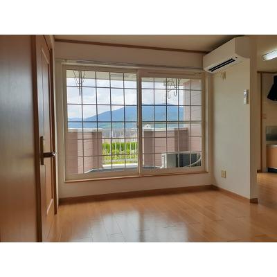 アデリーヌ 202【管理NO：1-011760501-02020】 ★家具家電は申し込み後に搬入します★ ★2026年08月下旬入居可能★の物件写真2