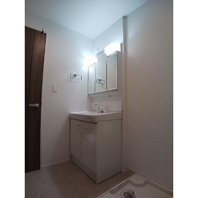 カトレア 105【管理NO：1-028616701-01040】 ★家具家電は申し込み後に搬入します 2026年08月上旬入居可能の物件写真6