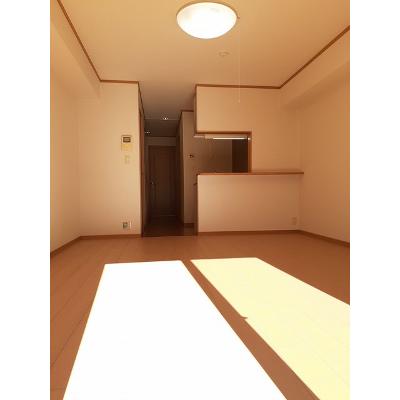 ウエスト　多米 202【管理NO：1-013074801-02020】 ★家具家電は申し込み後に搬入します★ ★2026年08月下旬入居可能★の物件写真2