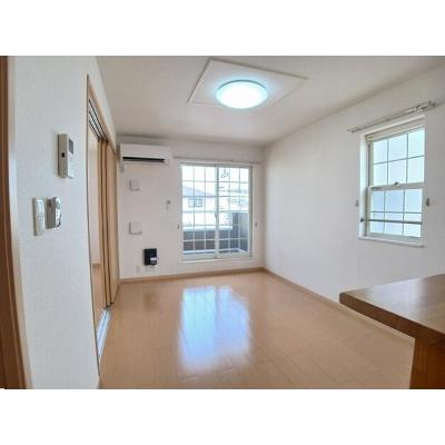 ネオブローテ 201【管理NO：1-016670901-02010】 ★家具家電は申し込み後に搬入します★ ★2026年09月上旬入居可能★の物件写真2