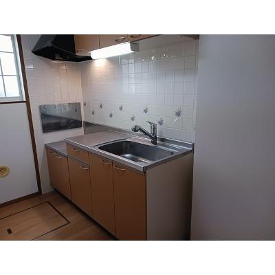 フラワータウン亀山Ⅱ 103【管理NO：1-010310102-01030】 ★家具家電は申し込み後に搬入します 2026年09月中旬入居可能の物件写真3