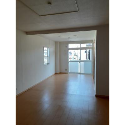 パセオローザ 201【管理NO：1-005107501-02010】 ★家具家電は申し込み後に搬入します★ ★2026年08月下旬入居可能★の物件写真2