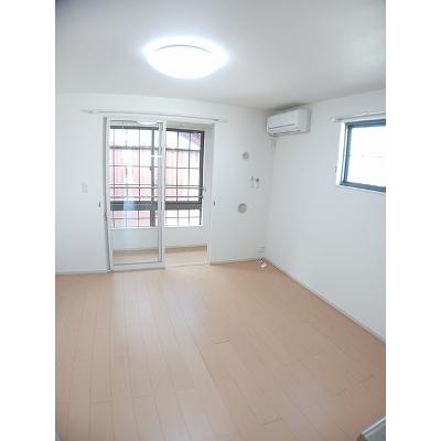 ＪーＳＱＵＡＲＥ 203【管理NO：1-019487301-02030】 ★家具家電は申し込み後に搬入します★ ★2026年09月中旬入居可能★の物件写真2