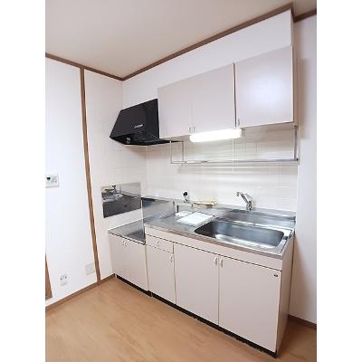 プリマヴェーラ 102【管理NO：1-009545501-01020】 ★家具家電は申し込み後に搬入します★の物件写真3