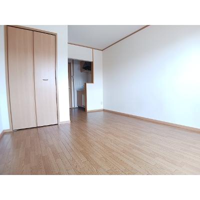 プリムローズ 202【管理NO：1-012125101-02020】 ★家具家電は申し込み後に搬入します★の物件写真2