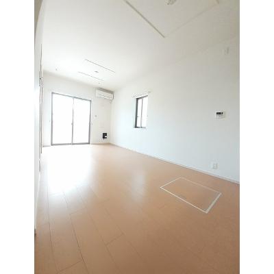 アルベーロディリモーネⅡ 101【管理NO：1-020131102-01010】 ★家具家電は申し込み後に搬入します★ ★2026年08月中旬入居可能★の物件写真2