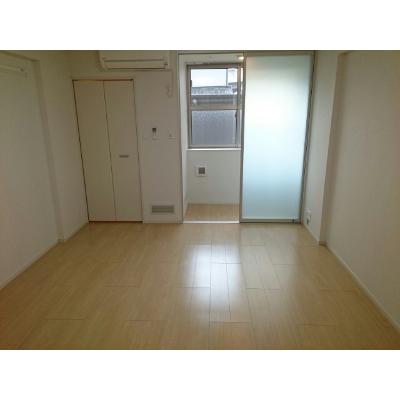 セラヴィ 102【管理NO：1-022233601-01020】 ★家具家電は申し込み後に搬入します 2026年08月下旬入居可能の物件写真2