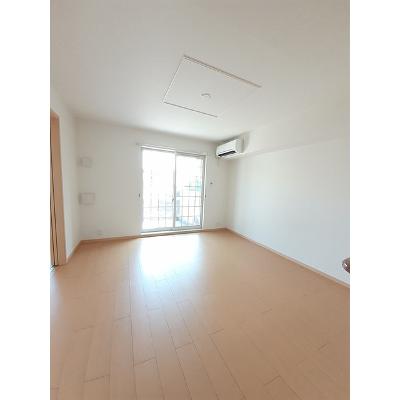 ベッラカ－サ 102【管理NO：1-016318501-01020】 ★家具家電は申し込み後に搬入します 2026年08月下旬入居可能の物件写真2