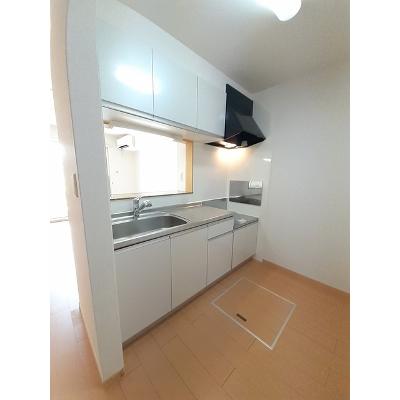 ベッラカ－サ 102【管理NO：1-016318501-01020】 ★家具家電は申し込み後に搬入します 2026年08月下旬入居可能の物件写真3