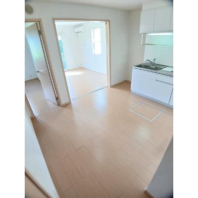 コモド　ヴィラ　Ⅰ 103【管理NO：1-015403901-01030】 ★家具家電は申し込み後に搬入します★の物件写真2