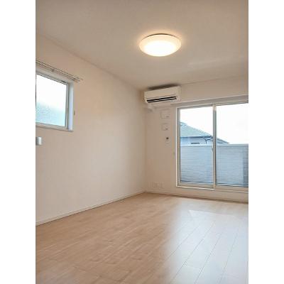 メリーハーバー 201【管理NO：1-024882901-02010】 ★家具家電は申し込み後に搬入します★の物件写真2