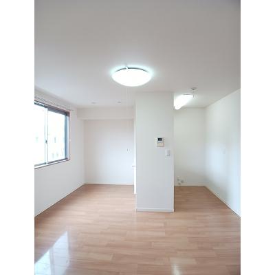 ハッピー・ハイツ 202【管理NO：1-099323201-02020】 ★家具家電は申し込み後に搬入します★の物件写真2
