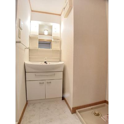 アプローズⅡ 201【管理NO：1-012632102-02010】 ★家具家電は申し込み後に搬入します★の物件写真6