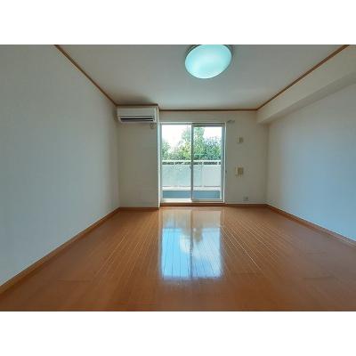 サングレイス 203【管理NO：1-012618001-02030】 ★家具家電は申し込み後に搬入します 2026年08月下旬入居可能の物件写真2