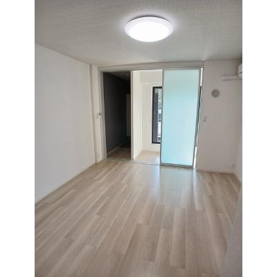モアナ　ハレ 103【管理NO：1-027669801-01030】 ★家具家電は申し込み後に搬入します★の物件写真2