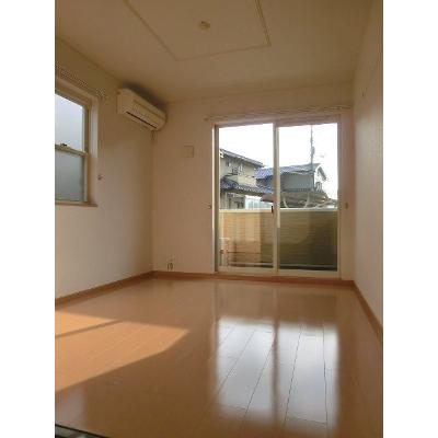 ラルジュ・メゾンＢ 104【管理NO：1-015458902-01040】 ★家具家電は申し込み後に搬入します★の物件写真2