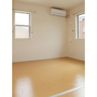 ナチュラル　フラット 101【管理NO：1-017713502-01010】 ★家具家電は申し込み後に搬入します 2026年09月中旬入居可能の物件写真2
