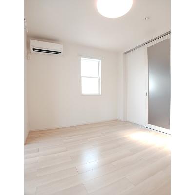 レグルス 101【管理NO：1-025690801-01010】 ★家具家電は申し込み後に搬入します★の物件写真2