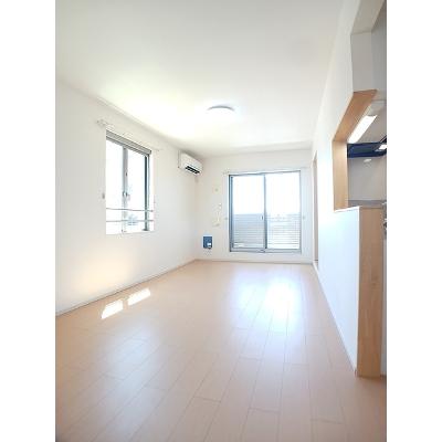 リヴィエール 301【管理NO：1-019313401-03010】 ★家具家電は申し込み後に搬入します★の物件写真2