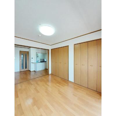 ＰＬＥＡＳＵＲＥＳ 402【管理NO：1-012860501-04020】 ★家具家電は申し込み後に搬入します 2026年08月下旬入居可能の物件写真2